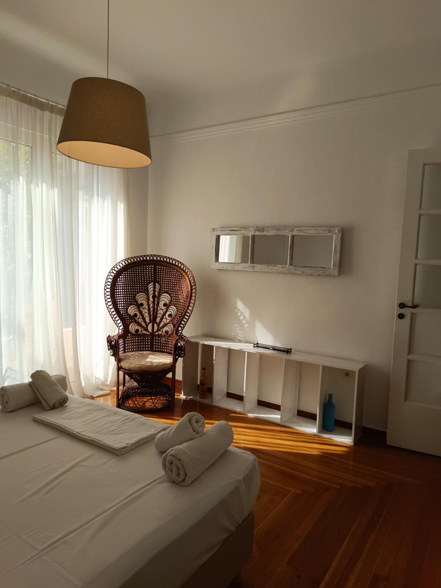 Casa Pamisou Near Attiki Metro Station Apartment Athens Exterior photo